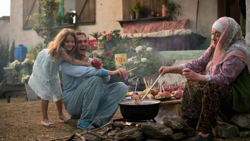 Filme turcești. Cele mai bune filme turcești pe care trebuie să le vezi 1 Miracle in Cell No. 7 (2019), povestea unui bărbat cu dizabilități care este acuzat pe nedrept de o crimă și trimis la închisoare