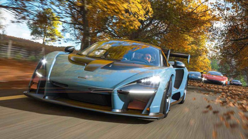 Forza Horizon 4 este un joc de tip simulator și curse de mașini