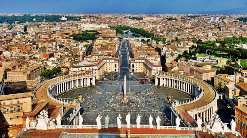 Cele mai bune destinații de vacanță 6 Vaticanul, orașul sfânt din Italia