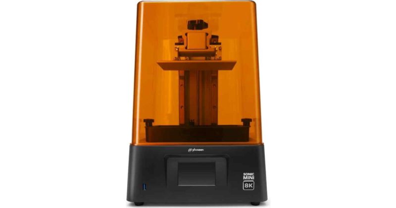 Phrozen Sonic Mini 8K cu un volum de construcție disponibil de 165 mm x 72 mm x 180 mm