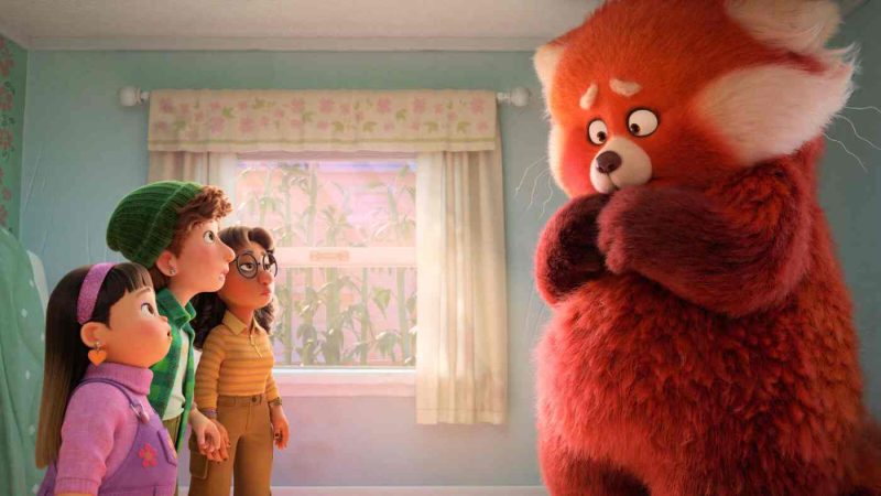 Filme Disney Plus. Top 13 cele mai bune filme Disney+ pe care să le vezi 4 Turning Red