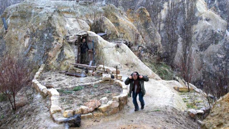 Filme turcești. Cele mai bune filme turcești pe care trebuie să le vezi 2 Winter Sleep (2014) este o dramă dificilă și tristă