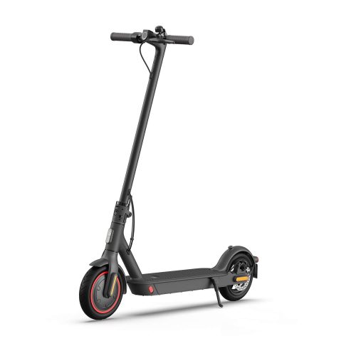 Xiaomi M365 Pro este un scuter cu preț mediu care oferă caracteristici și specificații care rivalizează cu modele mult mai scumpe