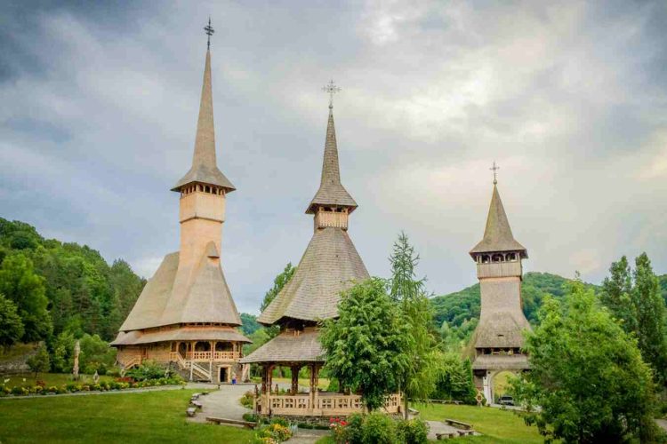 Bisericile de lemn din Maramureș corespund unui curent de revenire la ortodoxie a unor colectivități din Maramureș