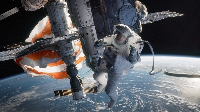 Un film absolut superb în regia lui Alfonso Cuarón, după un scenariu scris de Alfonso și Jason Cuarón