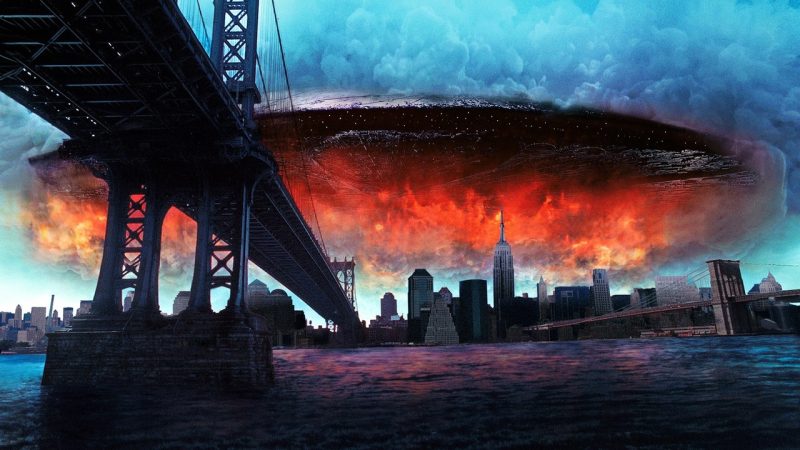Imagine OZN deasupra podului Golden Gate
