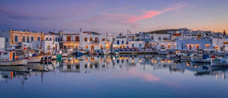 Paros, fotografie de pe apa a unor clădiri