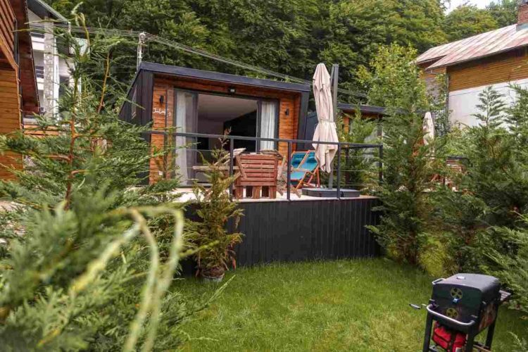 Moon Resort este o cazare bine îngrijită și cu mobilă nouă