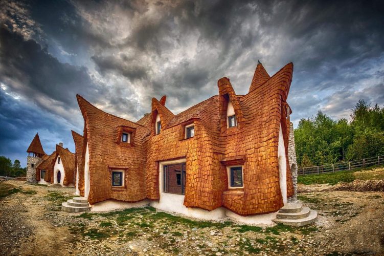 Castelul de Lut Valea Zânelor