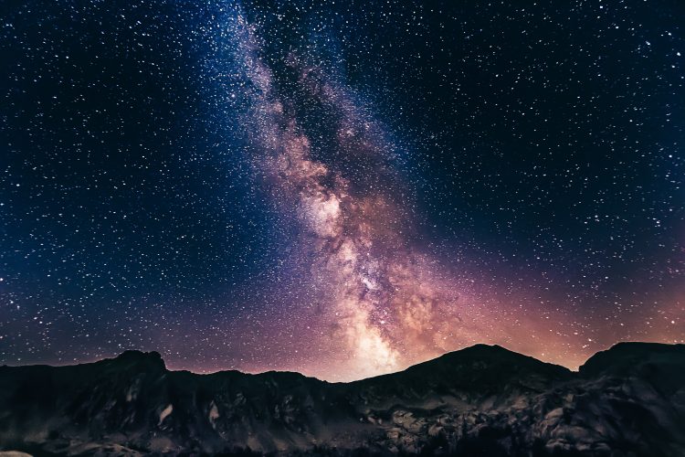 Am putea trăi vreodată pe o altă planetă? Iată răspunsul pe care ni-l oferă oamenii de știință 1 Fotografie Calea Lactee, făcută pe timp de noapte