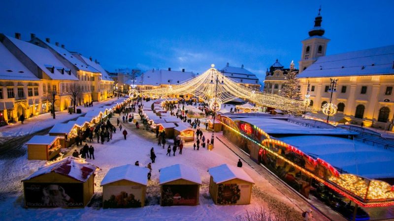 Târgul de Crăciun de la Sibiu fotografie panoramică