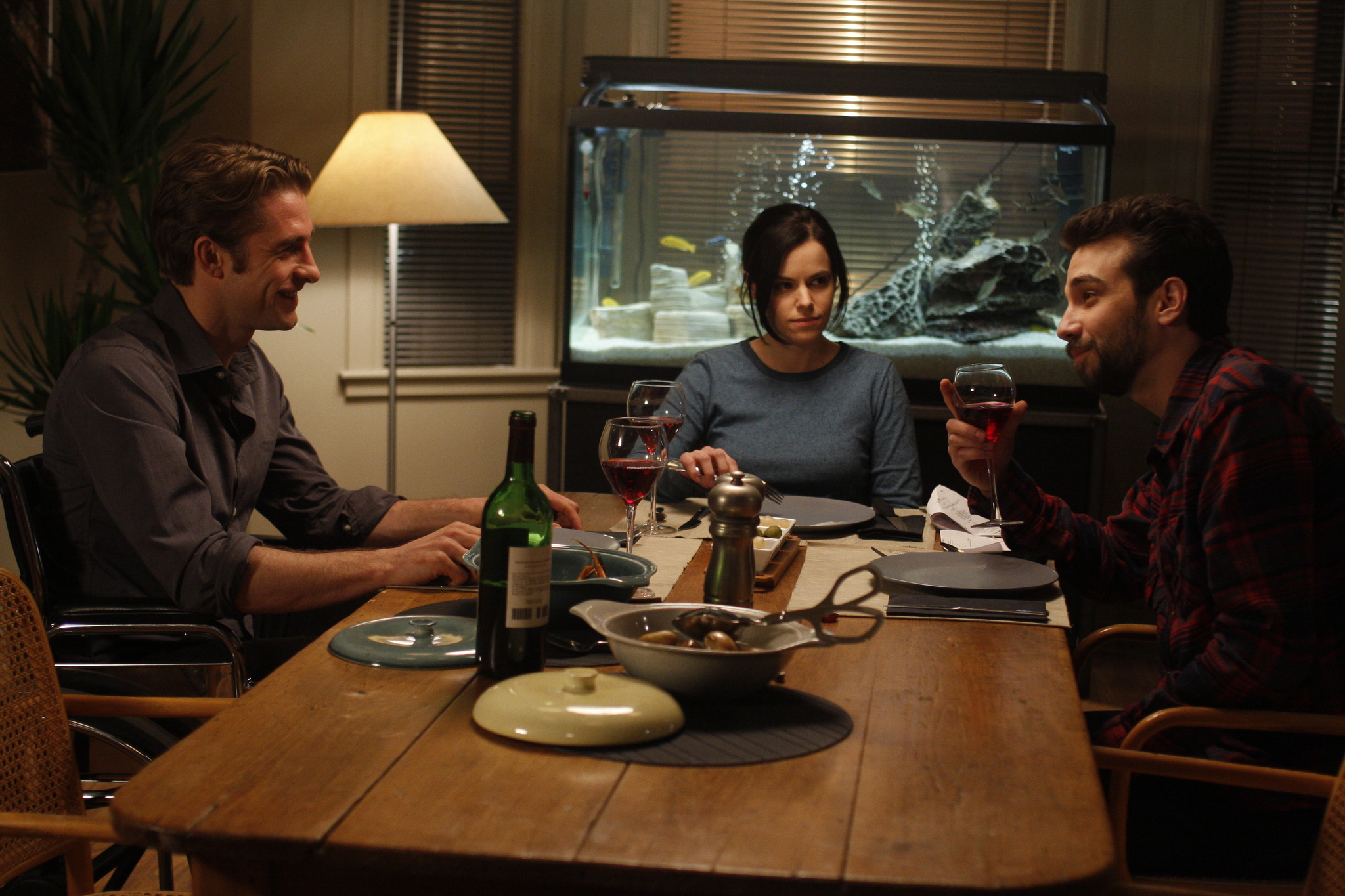 film cu criminali in serie Good Neighbours