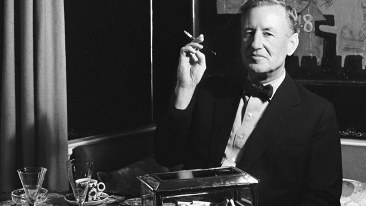 Ian Fleming scriitorul britanic ce a dat viață agentului 007