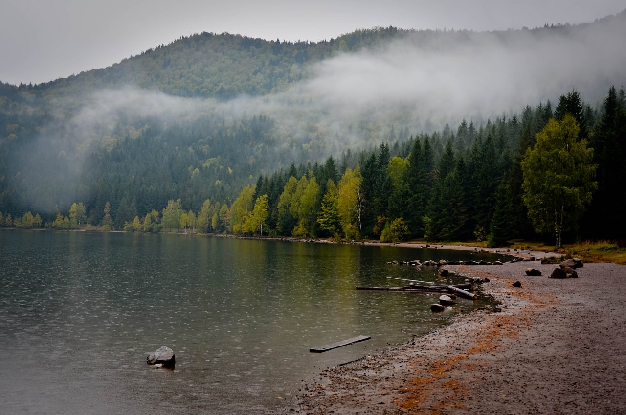 14 locuri unde să mergi primăvara aceasta 1 Lacul Sfânta Ana